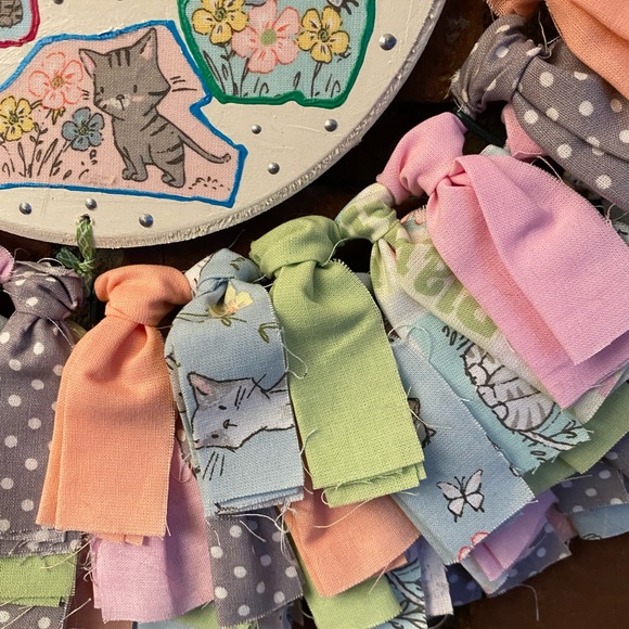 Kittens Rag Wreath - Picture 4 of 6